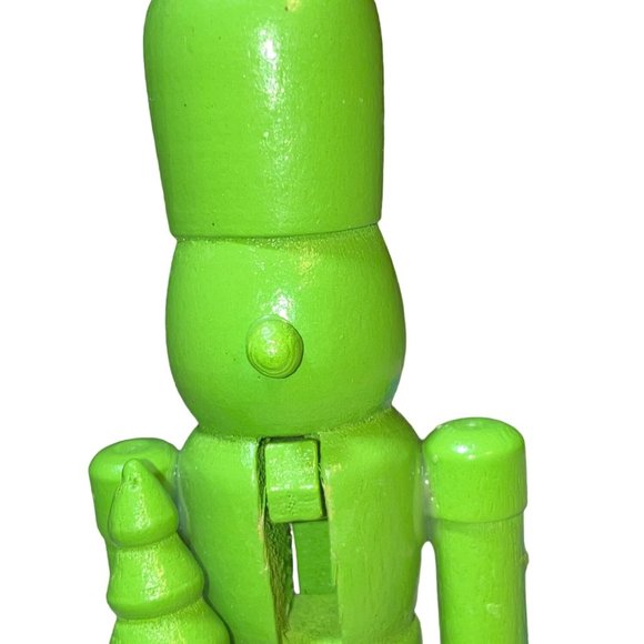 CHRISTMAS 2021 COLORFUL NUTCRACKER 3 PACK - Picture 8 of 10